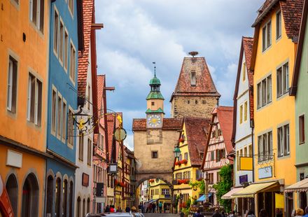 ドイツ ゴシック建築のメルヘンな街 ローテンブルクをぶらりお散歩 おすすめ旅行を探すならトラベルブック Travelbook ドイツ ゴシック建築のメルヘンな街 ローテンブルクをぶらりお散歩 おすすめ旅行を探すならトラベルブック Travelbook
