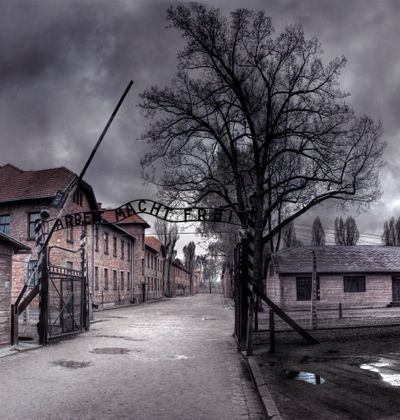 ポーランド アウシュヴィッツ強制収容所 ナチス ドイツ時代の悲劇を伝える負の遺産 おすすめ旅行を探すならトラベルブック Travelbook ポーランド アウシュヴィッツ強制収容所 ナチス ドイツ時代の悲劇を伝える負の遺産 おすすめ旅行を探すならトラベルブック Travelbook