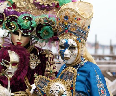 現地で変身 仮面舞踏会ヴェネチアカーニバルの楽しみ方と情報まとめ おすすめ旅行を探すならトラベルブック Travelbook 現地で変身 仮面舞踏会ヴェネチアカーニバルの楽しみ方と情報まとめ おすすめ旅行を探すならトラベルブック Travelbook