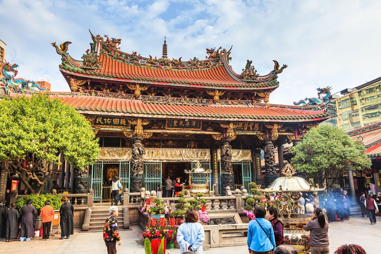 台湾 最高のパワースポット 龍山寺 周辺のおすすめ観光地8選 おすすめ旅行を探すならトラベルブック Travelbook