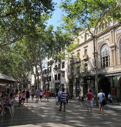 バルセロナ 並木道を散策しよう ランブラス通り のおすすめ観光地5選 おすすめ旅行を探すならトラベルブック Travelbook バルセロナ 並木道を散策しよう ランブラス通り のおすすめ観光地5選 おすすめ旅行を探すならトラベルブック Travelbook