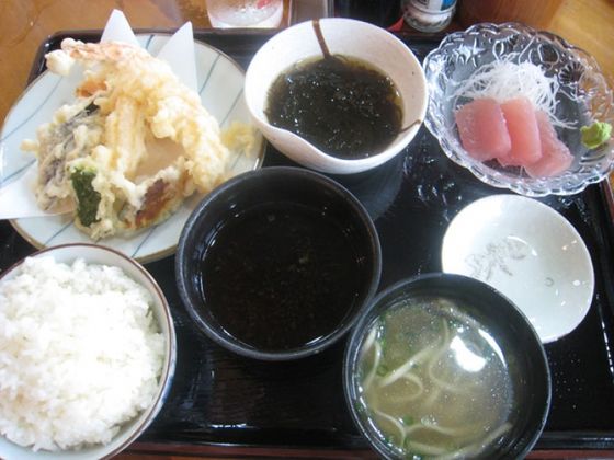 沖縄 島人のローカルな雰囲気が味わえる食堂４選 おすすめ旅行を探すならトラベルブック Travelbook