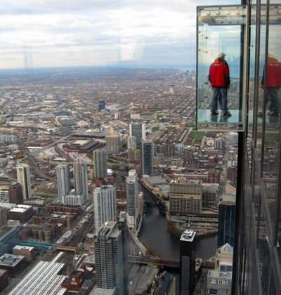 シカゴ 超絶景と足がすくむ程のスリル 超高層ビル ウィリスタワーの ザ レッジ おすすめ旅行を探すならトラベルブック Travelbook シカゴ 超絶景と足がすくむ程のスリル 超高層ビル ウィリスタワーの ザ レッジ おすすめ旅行を探すならトラベルブック Travelbook