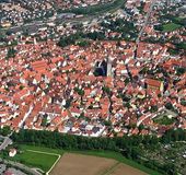 ドイツ 進撃の巨人の世界のモデルになった ネルトリンゲン の楽しみ方 おすすめ旅行を探すならトラベルブック Travelbook ドイツ 進撃の巨人の世界のモデルになった ネルトリンゲン の楽しみ方 おすすめ旅行を探すならトラベルブック Travelbook