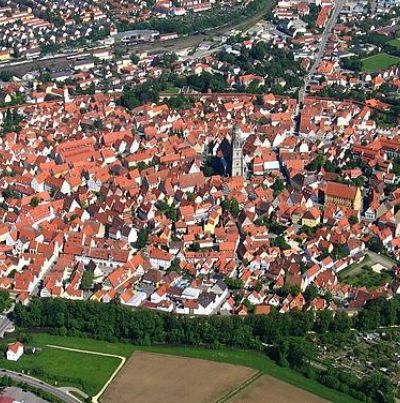 ドイツ 進撃の巨人の世界のモデルになった ネルトリンゲン の楽しみ方 おすすめ旅行を探すならトラベルブック Travelbook ドイツ 進撃の巨人の世界のモデルになった ネルトリンゲン の楽しみ方 おすすめ旅行を探すならトラベルブック Travelbook