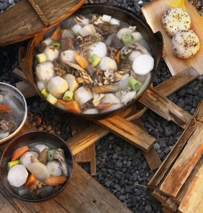 山形名物 芋煮 の魅力とは 5つポイントで徹底解説 おすすめ旅行を探すならトラベルブック Travelbook 山形名物 芋煮 の魅力とは 5つポイントで徹底解説 おすすめ旅行を探すならトラベルブック Travelbook