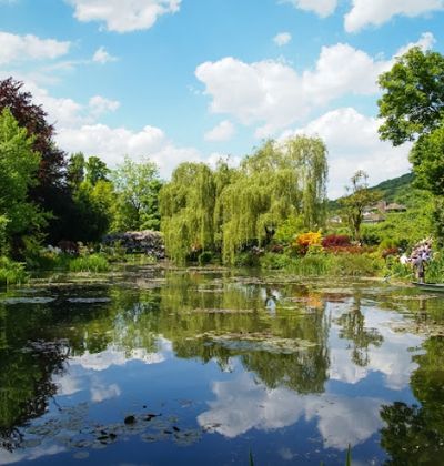 フランス ジヴェルニー行き現地ツアー5選 絵のままのモネの庭園を見よう おすすめ旅行を探すならトラベルブック Travelbook フランス ジヴェルニー行き現地ツアー5選 絵のままのモネの庭園を見よう おすすめ旅行を探すならトラベルブック Travelbook