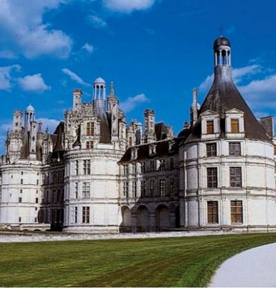 フランス 古城が点在するフランスの庭 ロワール を巡るオプショナルツアー10選 おすすめ旅行を探すならトラベルブック Travelbook フランス 古城が点在するフランスの庭 ロワール を巡るオプショナルツアー10選 おすすめ旅行を探すならトラベルブック Travelbook