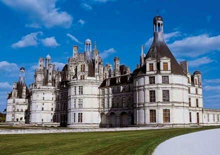 フランス 古城が点在するフランスの庭 ロワール を巡るオプショナルツアー10選 おすすめ旅行を探すならトラベルブック Travelbook フランス 古城が点在するフランスの庭 ロワール を巡るオプショナルツアー10選 おすすめ旅行を探すならトラベルブック Travelbook