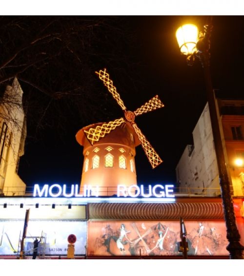 パリ最古のキャバレー ムーラン ルージュ でショーを鑑賞する現地ツアー5選 おすすめ旅行を探すならトラベルブック Travelbook