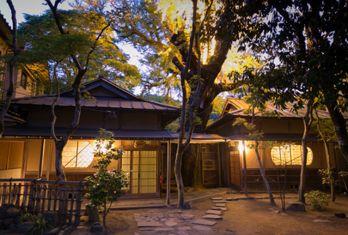 岡山 露天風呂に浸かりながら紅葉の絶景を楽しめる人気の旅館 宿泊施設５選 おすすめ旅行を探すならトラベルブック Travelbook