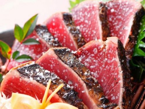 高知と言えばこれでしょ カツオのたたきが美味しいお店をご紹介 おすすめ旅行を探すならトラベルブック Travelbook 高知と言えばこれでしょ カツオのたたきが美味しいお店をご紹介 おすすめ旅行を探すならトラベルブック Travelbook