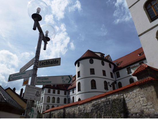 ドイツ ノイシュバンシュタイン城を鑑賞する現地ツアー５選 ミュンヘン発 おすすめ旅行を探すならトラベルブック Travelbook