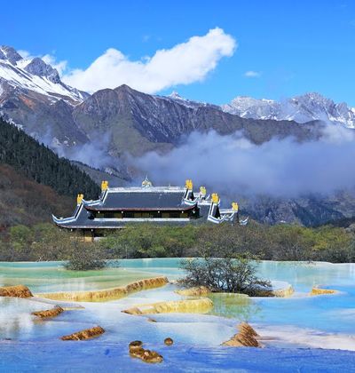 中国 世界遺産 黄龍風景区 の観光ガイド この世のものとは思えぬ美しすぎる峡谷 おすすめ旅行を探すならトラベルブック Travelbook 中国 世界遺産 黄龍風景区 の観光ガイド この世のものとは思えぬ美しすぎる峡谷 おすすめ旅行を探すならトラベルブック Travelbook