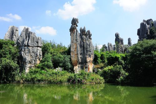 中国 世界最大規模 中国南部カルストに悠久の歴史を思う おすすめ旅行を探すならトラベルブック Travelbook