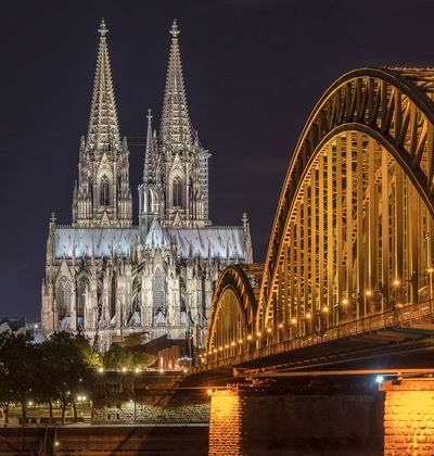ドイツ 世界最大のゴシック建築 ケルン大聖堂 観光の見どころ 行き方まとめ おすすめ旅行を探すならトラベルブック Travelbook ドイツ 世界最大のゴシック建築 ケルン大聖堂 観光の見どころ 行き方まとめ おすすめ旅行を探すならトラベルブック Travelbook