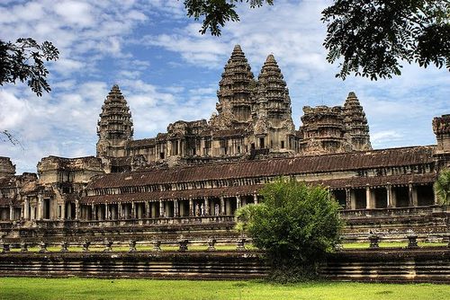 カンボジア】アンコール 600年の繁栄を誇ったクメール王朝の遺跡 ...