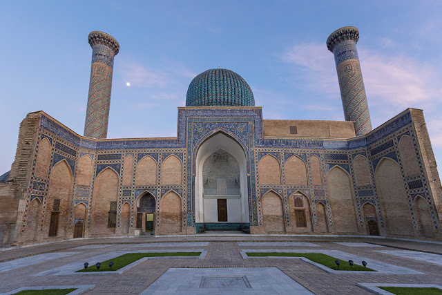 ウズベキスタン】ブルーに彩られた東西文化の要衝「青の都