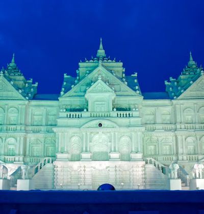 札幌 さっぽろ雪まつりの見どころガイド スター ウォーズもやってくる17年 おすすめ旅行を探すならトラベルブック Travelbook 札幌 さっぽろ雪まつりの見どころガイド スター ウォーズもやってくる17年 おすすめ旅行を探すならトラベルブック Travelbook