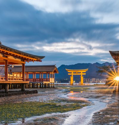広島 宮島 厳島神社でおすすめ観光地30選 神様が宿る神秘な島を堪能しよう おすすめ旅行を探すならトラベルブック Travelbook 広島 宮島 厳島神社でおすすめ観光地30選 神様が宿る神秘な島を堪能しよう おすすめ旅行を探すならトラベルブック Travelbook