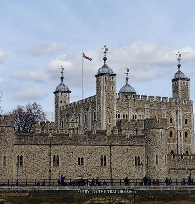 宝石 幽霊 カラスあり 魅力いっぱいの世界遺産 ロンドン塔 観光見どころガイド おすすめ旅行を探すならトラベルブック Travelbook 宝石 幽霊 カラスあり 魅力いっぱいの世界遺産 ロンドン塔 観光見どころガイド おすすめ旅行を探すならトラベルブック Travelbook