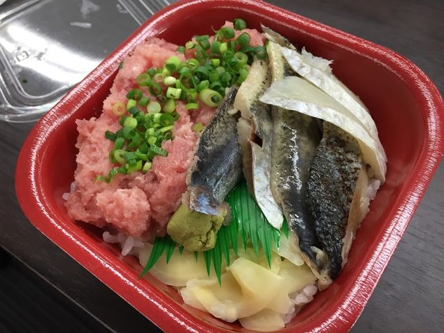 丼丸(どんまる)のおすすめ海鮮丼:写真で見るメニュー全83種 - おすすめ旅行を探すならトラベルブック(TravelBook)