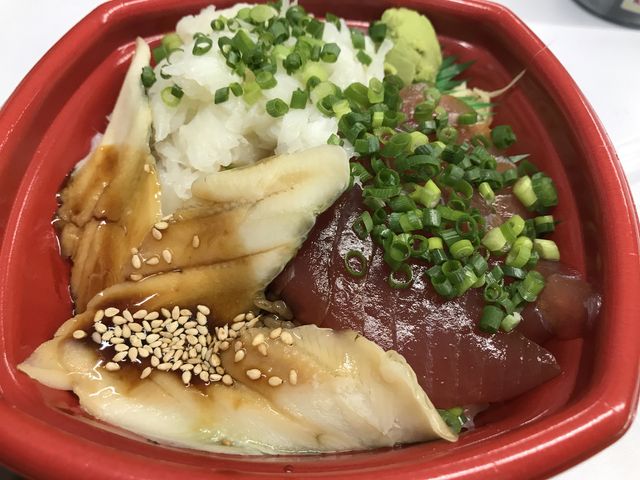 丼丸(どんまる)のおすすめ海鮮丼:写真で見るメニュー全83種 - おすすめ旅行を探すならトラベルブック(TravelBook)