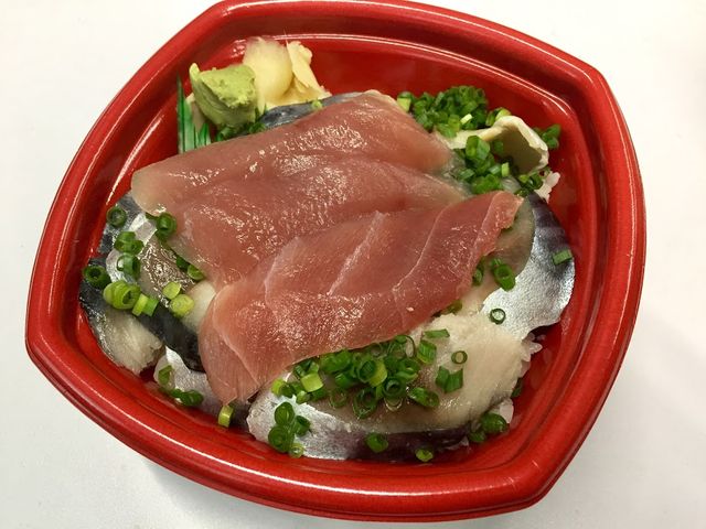 丼丸(どんまる)のおすすめ海鮮丼:写真で見るメニュー全83種 - おすすめ旅行を探すならトラベルブック(TravelBook)