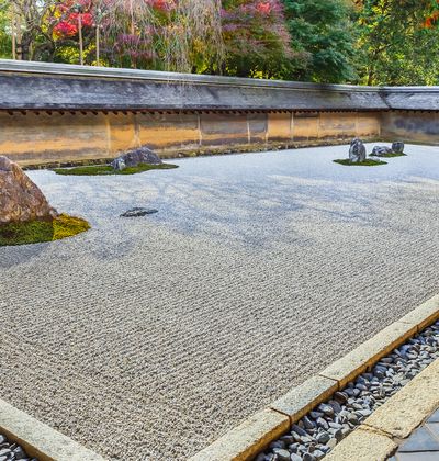 京都 龍安寺の観光ガイド 見どころからアクセスまで詳細解説 おすすめ旅行を探すならトラベルブック Travelbook 京都 龍安寺の観光ガイド 見どころからアクセスまで詳細解説 おすすめ旅行を探すならトラベルブック Travelbook