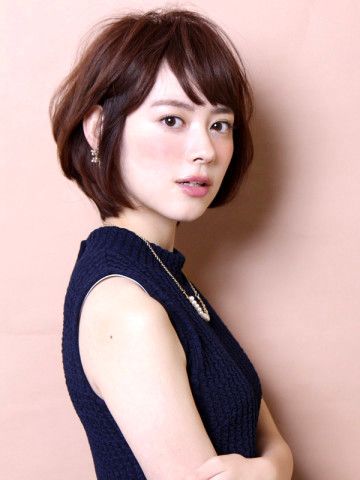 ショートの髪型 ヘアスタイル ゆるふわ 大人可愛いヘアを紹介 おすすめ旅行を探すならトラベルブック女子旅
