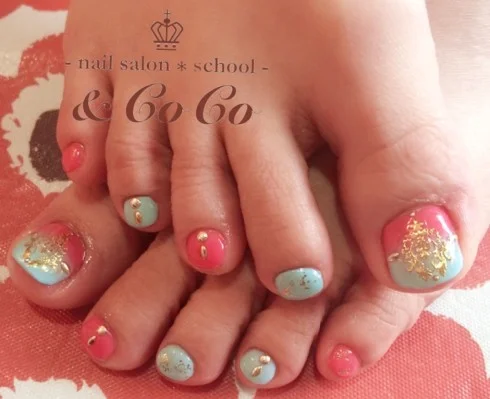 春になったら裸足になろう おすすめフットネイル 自分らしい便利な暮らしを トラベルブック Travelbook