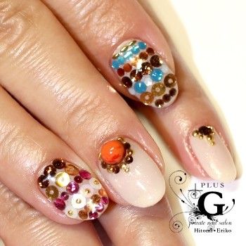 きらきらビジューネイルのおすすめデザインまとめ おすすめ旅行を探すならトラベルブック女子旅