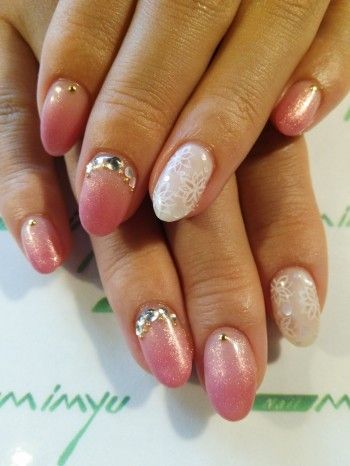 Olさん必見 オフィスで使える可愛いおすすめネイルデザイン トラブルブック