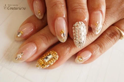 年中使えるクリアネイルのおすすめデザイン 透明感溢れる指先に 自分らしい便利な暮らしを トラベルブック Travelbook