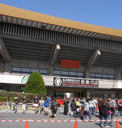 日本武道館 施設概要や歴史 アクセスなどを詳しく紹介 おすすめ旅行を探すならトラベルブック Travelbook