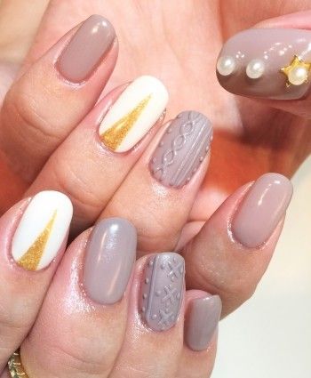 おすすめのグレーネイルデザイン シンプル可愛いがたくさん 自分らしい便利な暮らしを トラベルブック Travelbook