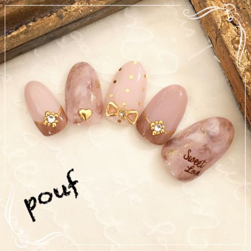 バレンタインネイルの可愛いおすすめデザイン 自分らしい便利な暮らしを トラベルブック Travelbook