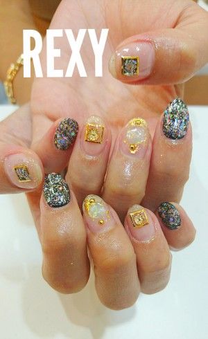 きらきら輝く指先に おすすめラメネイル集 トラブルブック