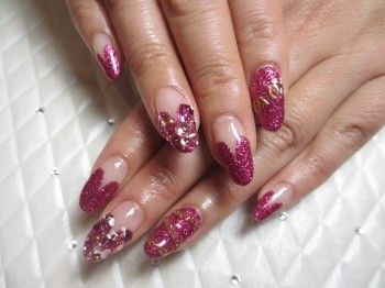 きらきら輝く指先に おすすめラメネイル集 自分らしい便利な暮らしを トラベルブック Travelbook