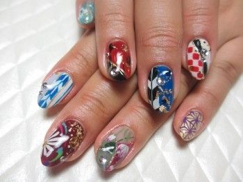 お正月はネイルも華やかに 着物にもおすすめな可愛いデザイン おすすめ旅行を探すならトラベルブック女子旅