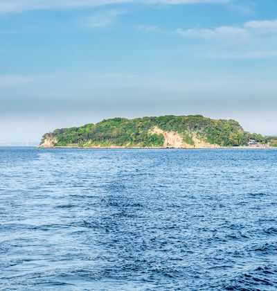 神奈川 猿島の観光ガイド 夏はバーベキュー 横須賀からフェリーで行ける無人島 おすすめ旅行を探すならトラベルブック Travelbook 神奈川 猿島の観光ガイド 夏はバーベキュー 横須賀からフェリーで行ける無人島 おすすめ旅行を探すならトラベルブック Travelbook