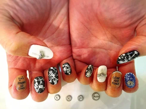 爽やかなデニムネイルのおすすめデザインまとめ 自分らしい便利な暮らしを トラベルブック Travelbook