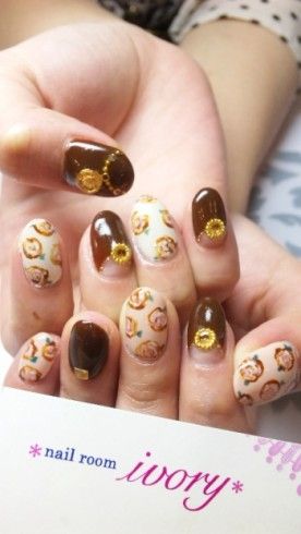 お花モチーフのおすすめネイルデザイン 自分らしい便利な暮らしを トラベルブック Travelbook