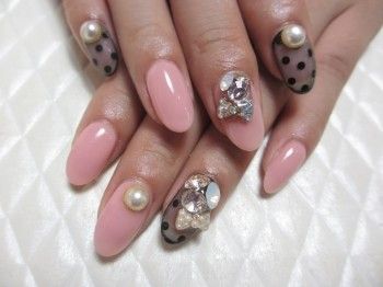 結婚式のゲスト向け お呼ばれネイルのおすすめデザイン 自分らしい便利な暮らしを トラベルブック Travelbook