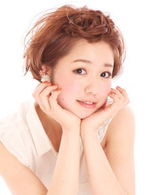 ショートヘア 髪型で華やかに 結婚式に使えるアレンジ集 おすすめ旅行を探すならトラベルブック女子旅