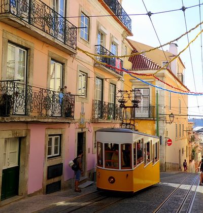 ポルトガル旅行の基本情報ガイド リスボンやポルトへの旅のルートは 治安は 全てを紹介 おすすめ旅行を探すならトラベルブック Travelbook ポルトガル旅行の基本情報ガイド リスボンやポルトへの旅のルートは 治安は 全てを紹介 おすすめ旅行を探すならトラベルブック Travelbook