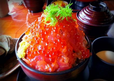 キラキラ輝く海の幸 伊東の新鮮海鮮丼５選 おすすめ旅行を探すならトラベルブック Travelbook