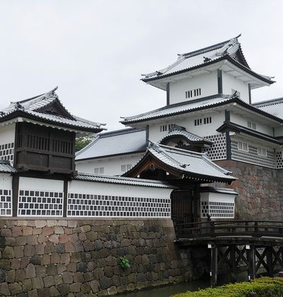 金沢城観光ガイド 北陸にそびえる白亜の城 加賀百万石に育まれた優美な歴史建築 おすすめ旅行を探すならトラベルブック Travelbook 金沢城観光ガイド 北陸にそびえる白亜の城 加賀百万石に育まれた優美な歴史建築 おすすめ旅行を探すならトラベルブック Travelbook