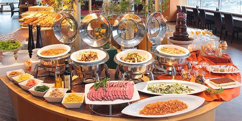 みなとみらい 人気のバイキング 食べ放題のお店11選 お腹いっぱい食べられる おすすめ旅行を探すならトラベルブック Travelbook