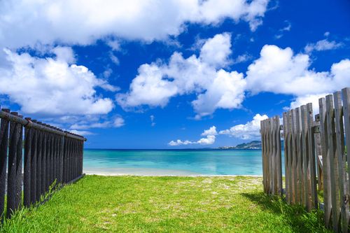 沖縄 地元写真家がおすすめする海 ビーチ１５選 透明度が高すぎる おすすめ旅行を探すならトラベルブック Travelbook